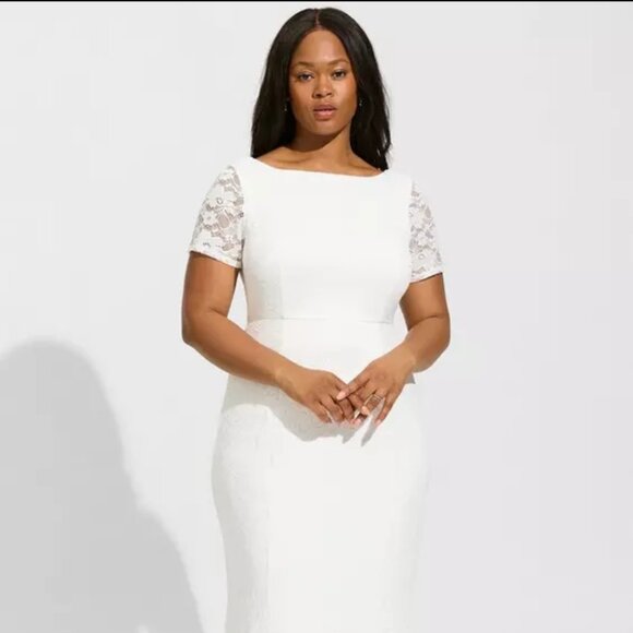 Ivory Lace Short Sleeve Fit & Flare Wedding Dress - Picture 1 of 4
